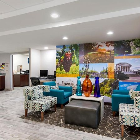 Clarion Pointe Charlottesville Ngoại thất bức ảnh