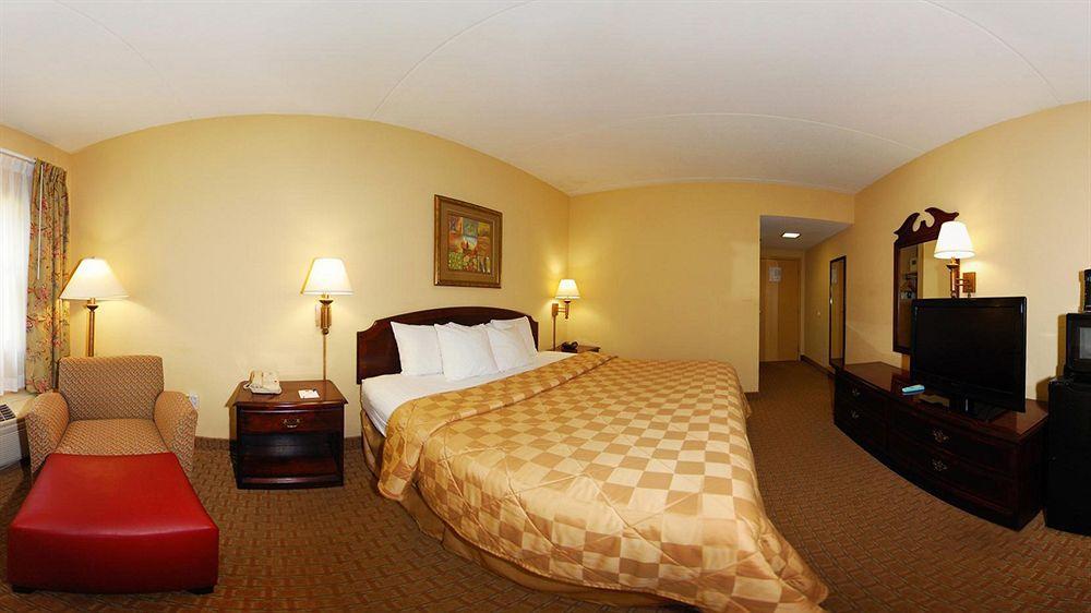 Clarion Pointe Charlottesville Ngoại thất bức ảnh