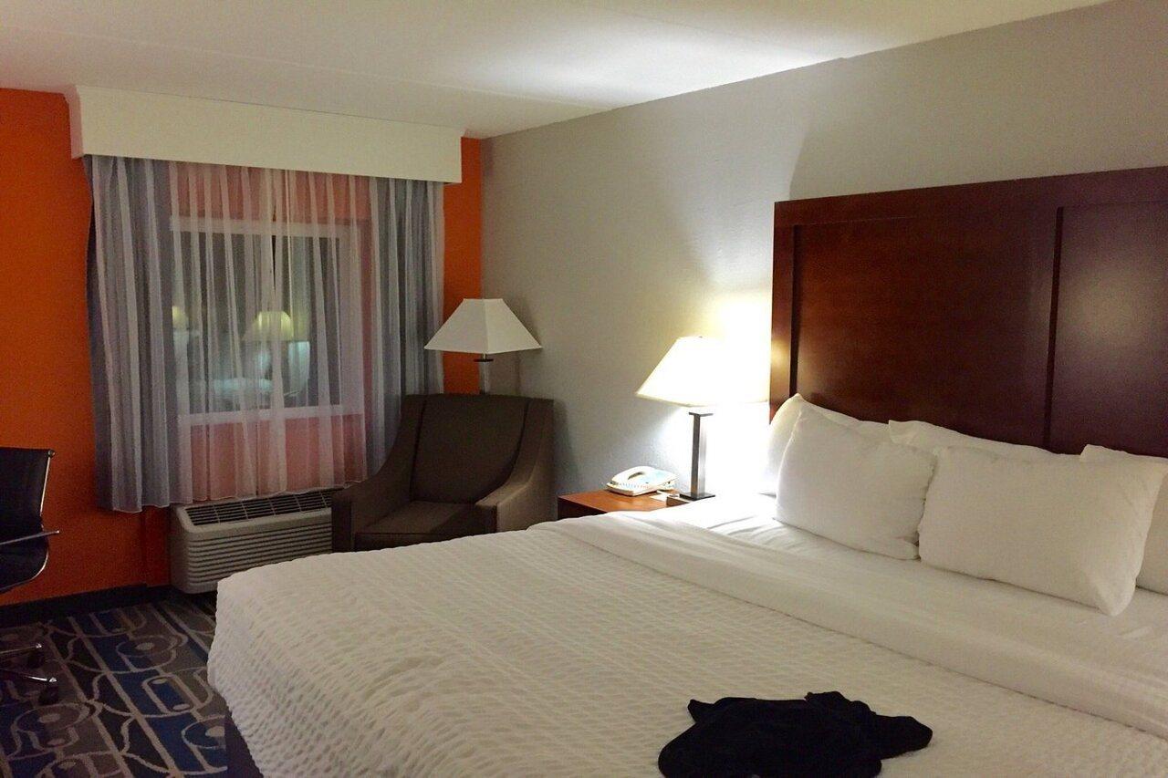 Clarion Pointe Charlottesville Ngoại thất bức ảnh