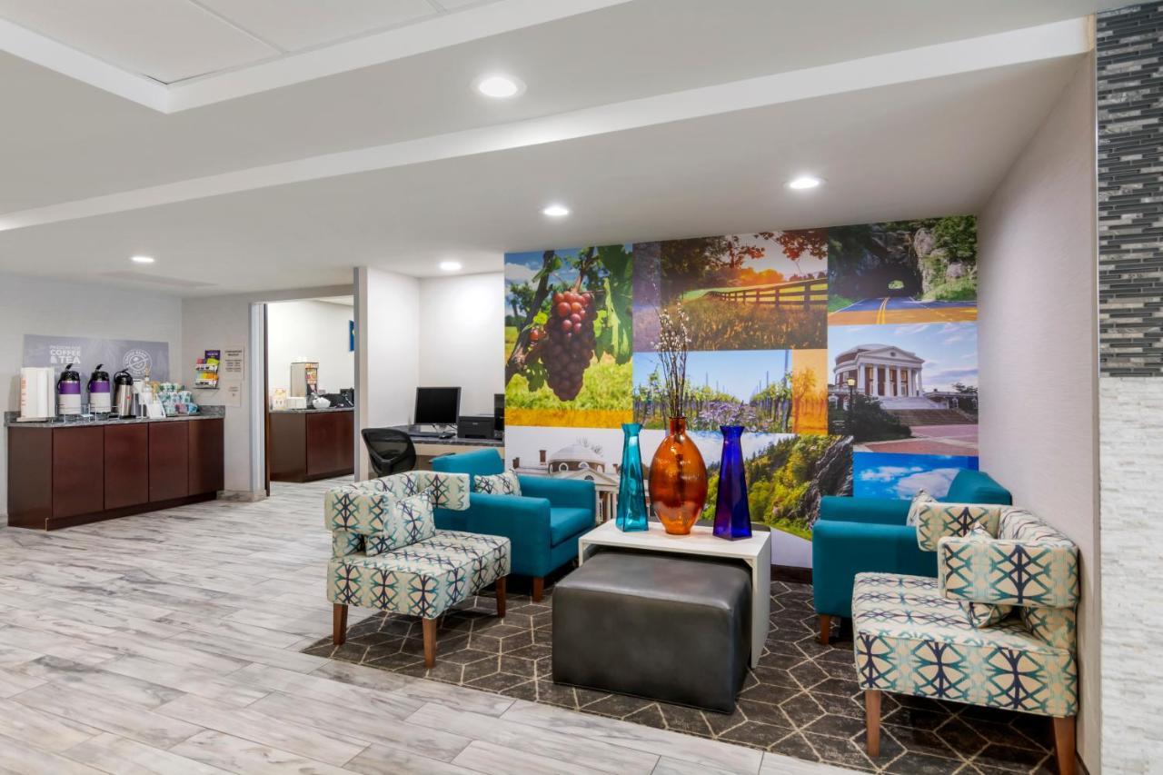 Clarion Pointe Charlottesville Ngoại thất bức ảnh