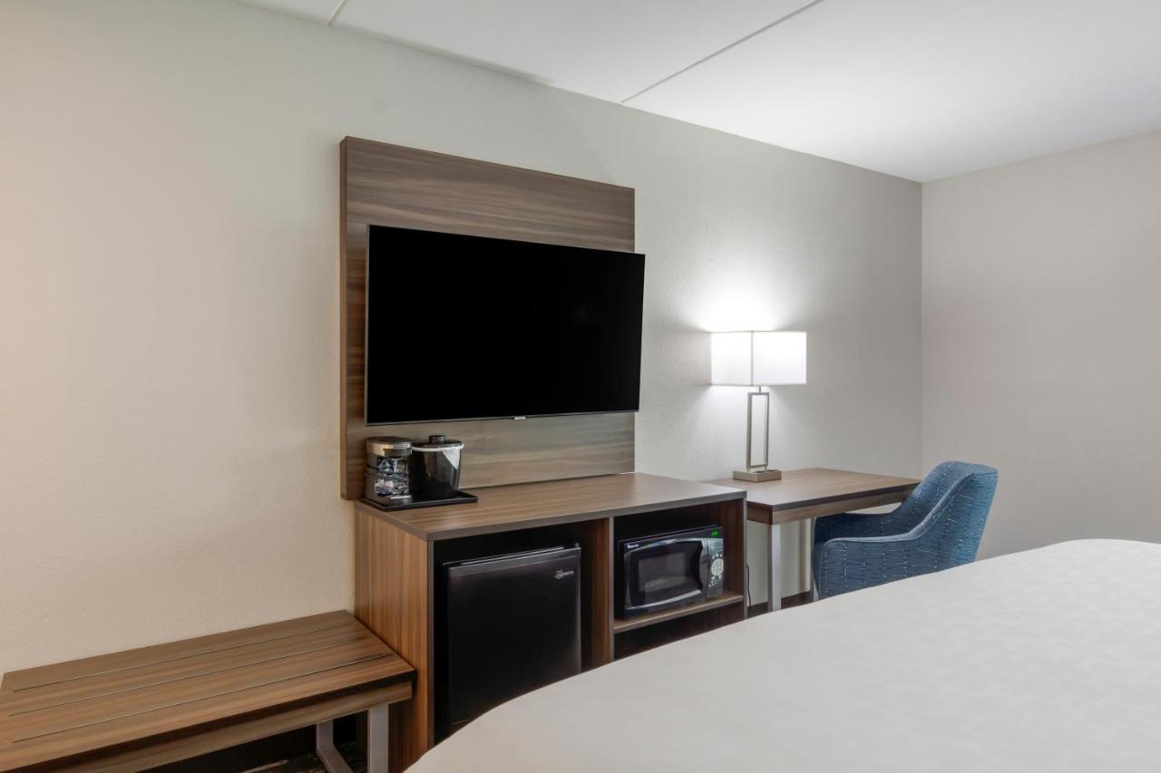 Clarion Pointe Charlottesville Ngoại thất bức ảnh