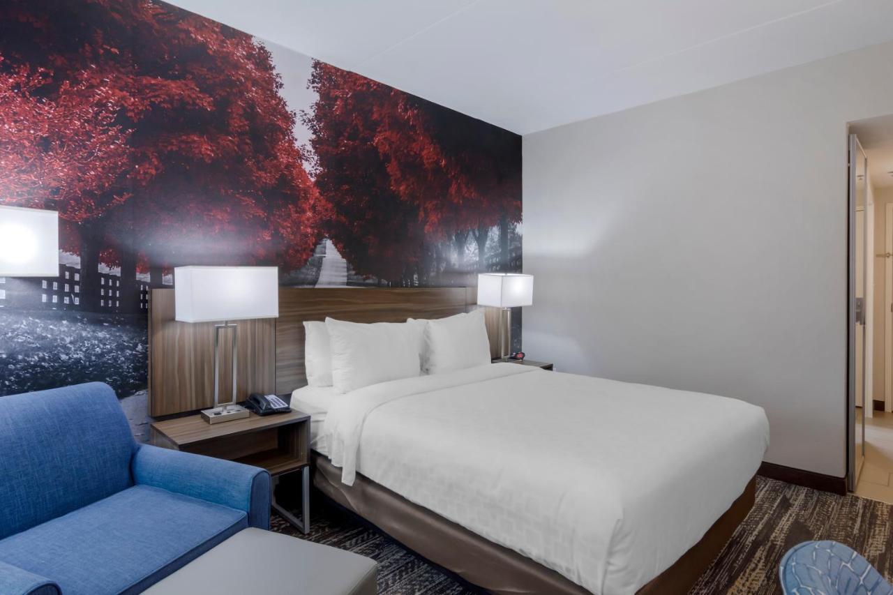 Clarion Pointe Charlottesville Ngoại thất bức ảnh