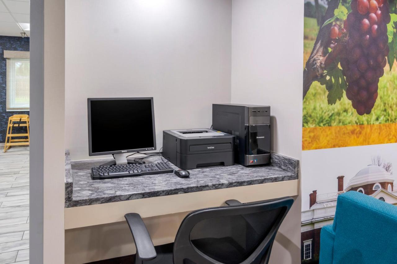 Clarion Pointe Charlottesville Ngoại thất bức ảnh
