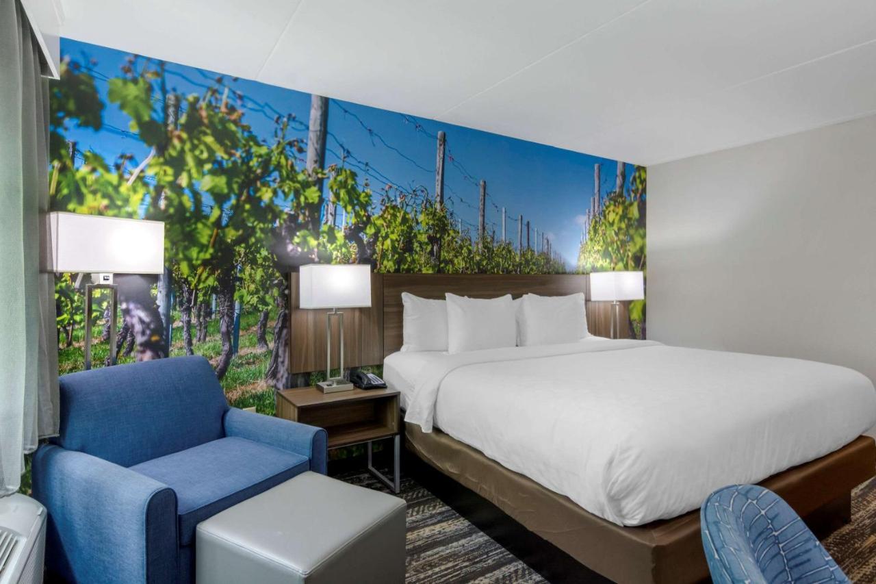 Clarion Pointe Charlottesville Ngoại thất bức ảnh
