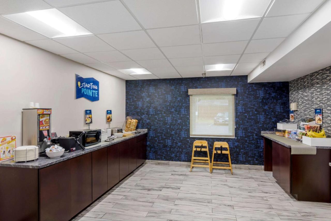 Clarion Pointe Charlottesville Ngoại thất bức ảnh