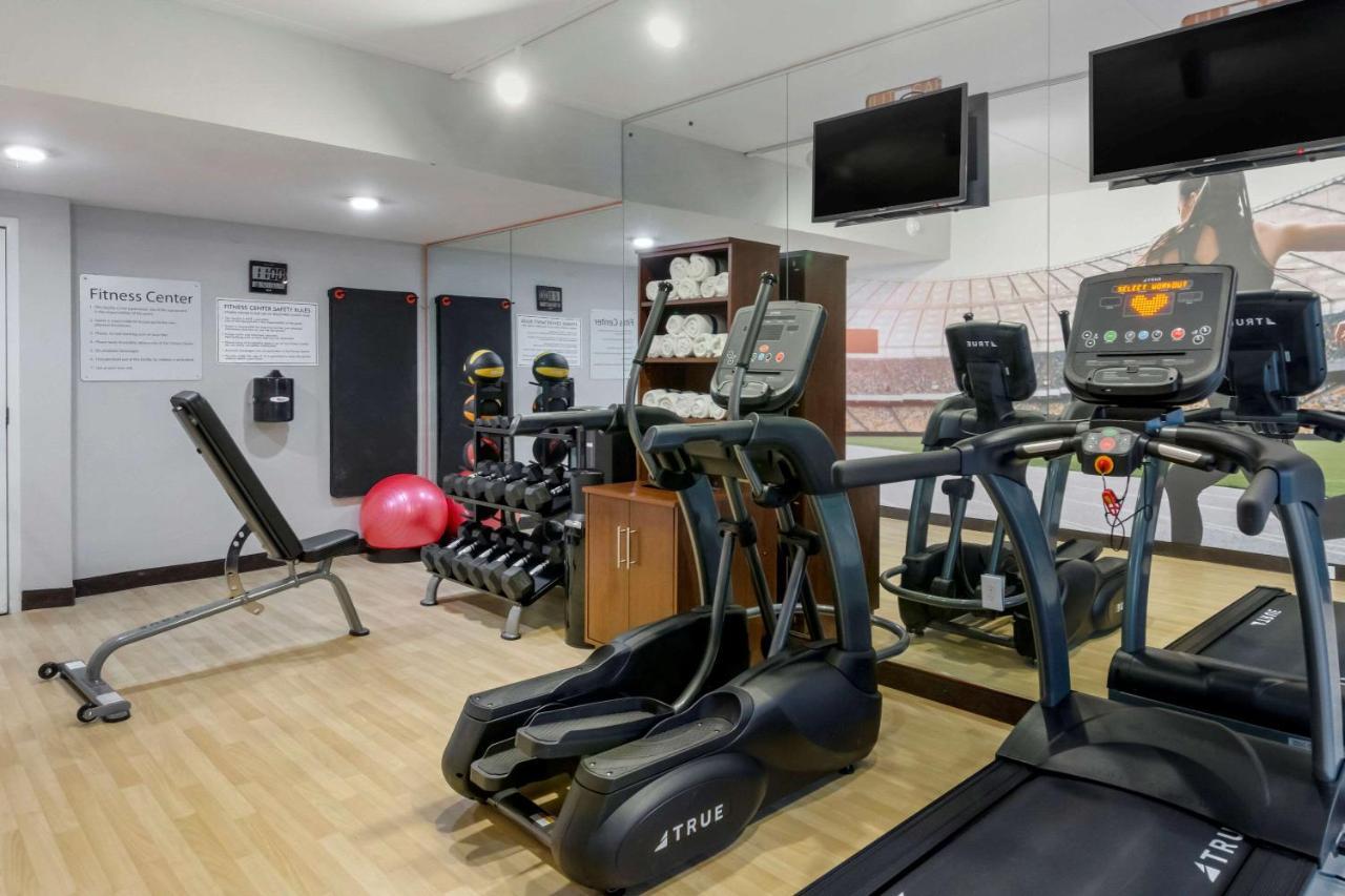 Clarion Pointe Charlottesville Ngoại thất bức ảnh