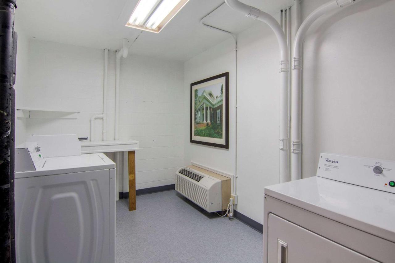 Clarion Pointe Charlottesville Ngoại thất bức ảnh
